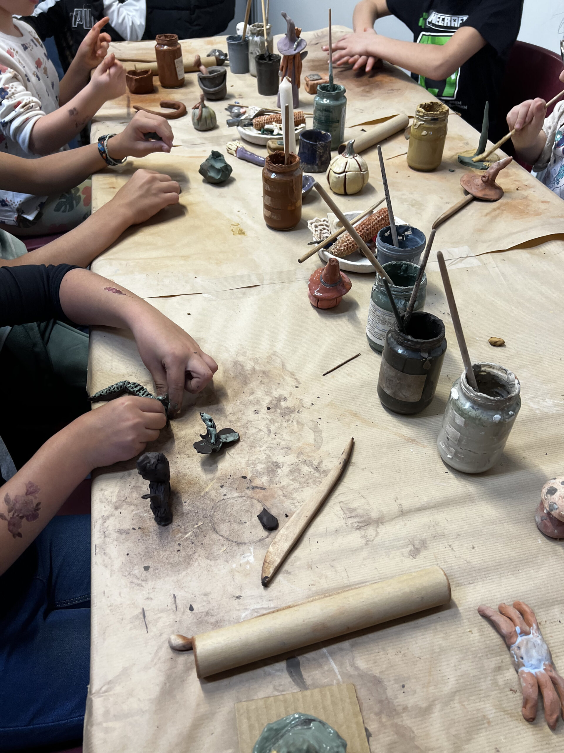 Lire la suite à propos de l’article SUÈRES Sandrine – Atelier terre & modelage pour enfants